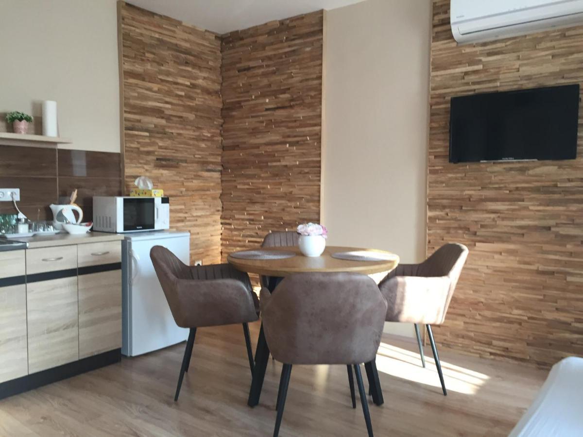 瑙吉考尼饶Family Apartmanhaz公寓 外观 照片