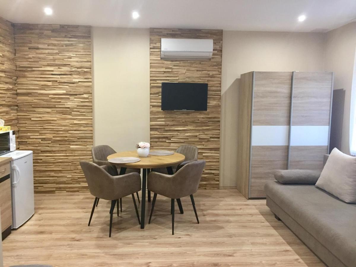 瑙吉考尼饶Family Apartmanhaz公寓 外观 照片