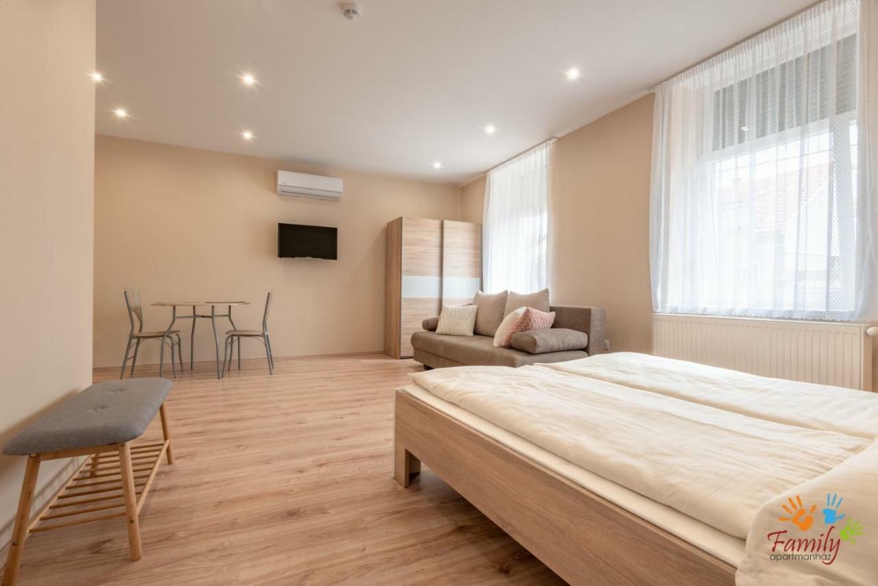 瑙吉考尼饶Family Apartmanhaz公寓 外观 照片